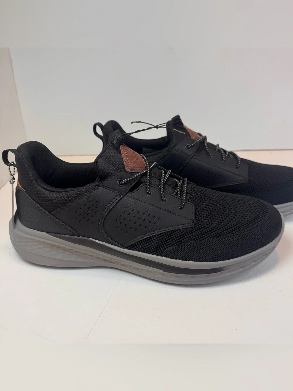 Men's Skechers, Relaxed Fit: Slade - Breyer Sneaker 210892-BKGY Black Gray Knit